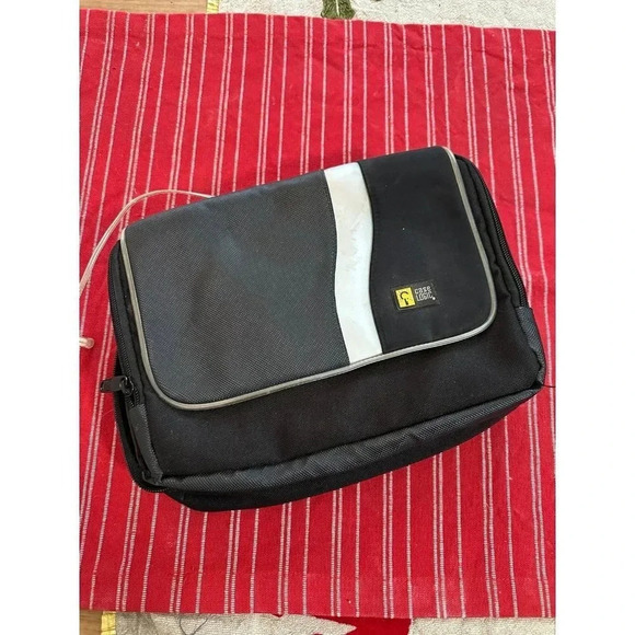 Case Logic case - Picture 1 of 8